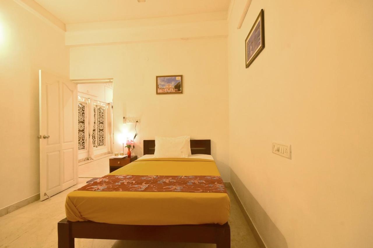 Bharathi Residhome Pondicherry Ngoại thất bức ảnh